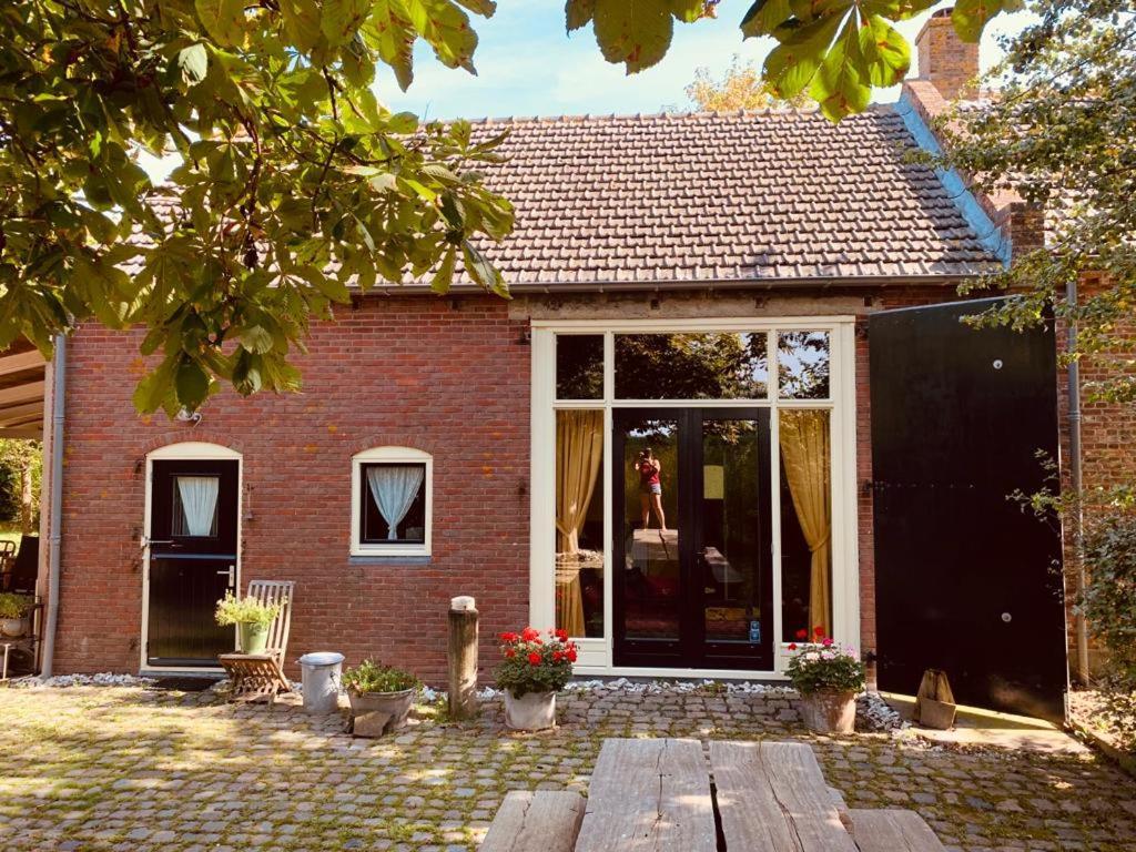 Logeren Op De Thoolse Parel Vakantiehuis Stavenisse 外观 照片